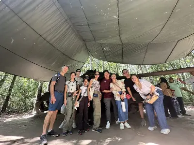 Tour tham quan hầm Củ Chi và Thành phố Hồ Chí Minh (ảnh 5)