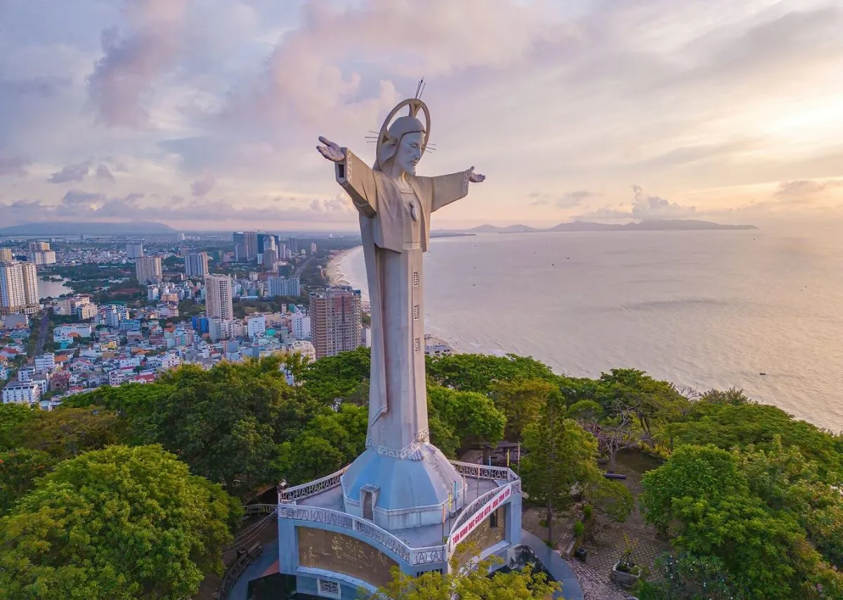 TOUR CẦN GIỜ - VŨNG TÀU: ĐẢO KHỈ - RỪNG SÁC - BIỂN - ĐÌNH - TƯỢNG CHÚA - LÀNG CHÀI — Vũng Tàu