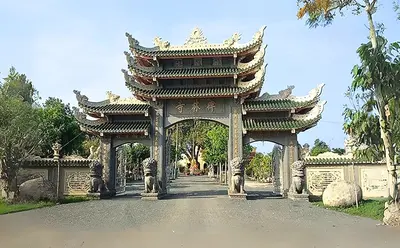 TOUR HỒ CHÍ MINH - TÂY NINH (NÚI BÀ ĐEN - TƯỢNG PHẬT DI LẶC - TÒA THÁNH CAO ĐÀI - CHÙA GÒ KÉN) (ảnh 3)
