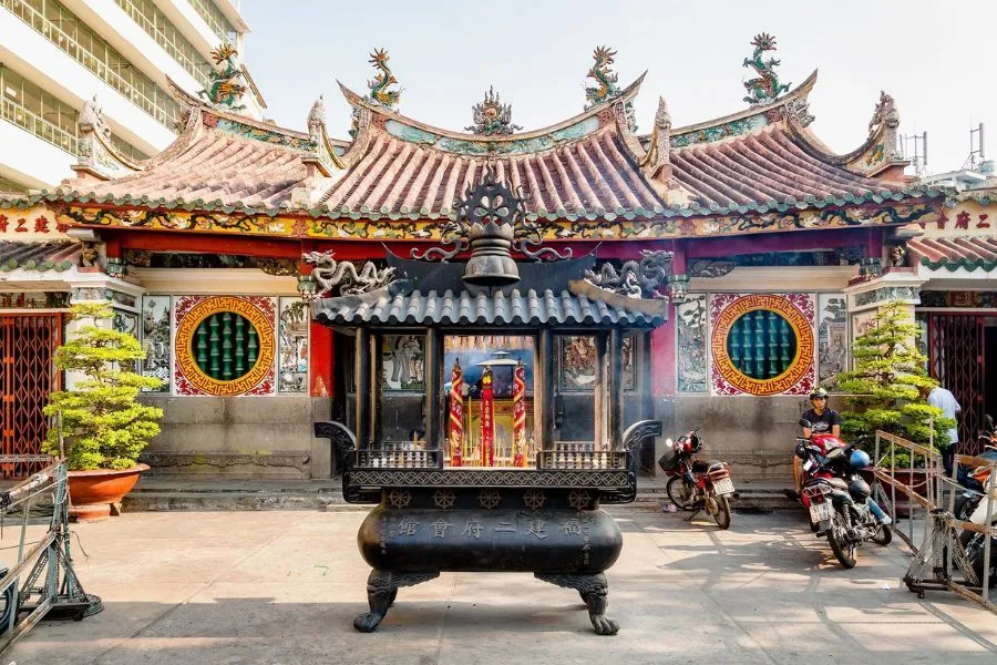 KHÁM PHÁ SÀI GÒN – PHỐ NGƯỜI HOA — Hồ Chí Minh