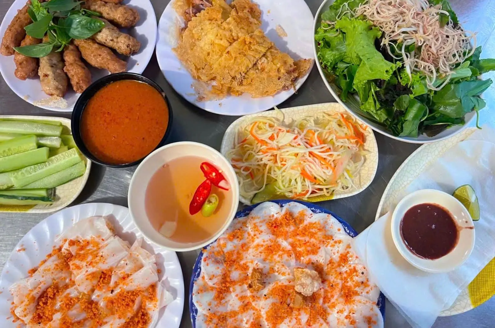 FOOD TOUR - KHÁM PHÁ ẨM THỰC ĐỒNG HỚI VỀ ĐÊM — Quảng Bình