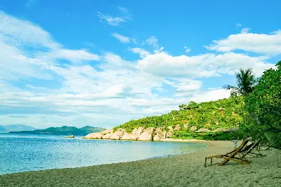 TOUR DU THUYỀN BUỒM KHÁM PHÁ VỊNH NINH VÂN
