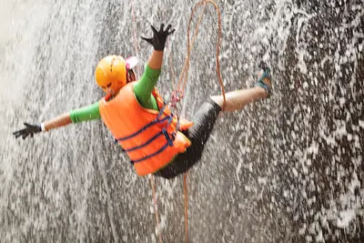 TOUR ĐÀ LẠT: PHIÊU LƯU CANYONING VIỆT NAM