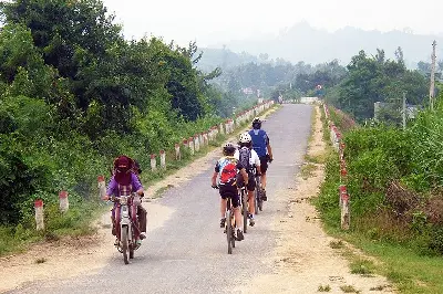 Tour trekking Việt Nam 1 ngày: TP.HCM (xe đạp) (ảnh 3)