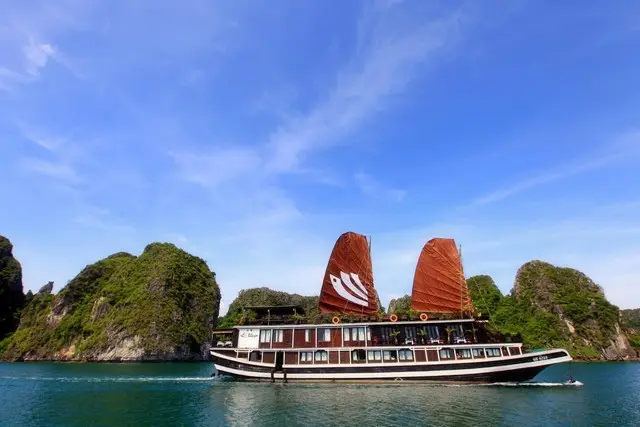 Du thuyền Việt Nam 2–3 ngày: vịnh Hạ Long – Hà Nội – Cát Bà – tàu Bhaya