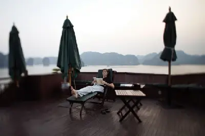 Du thuyền Việt Nam 2–3 ngày: vịnh Hạ Long – Hà Nội – Cát Bà – tàu Bhaya (ảnh 3)