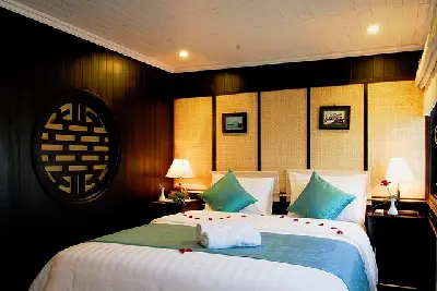 Du thuyền Việt Nam 2–3 ngày: vịnh Hạ Long – Hà Nội – Cát Bà – tàu Bhaya (ảnh 5)