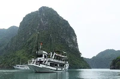 越南3天游船：Hạ Long湾 – Hà Nội – Caravella号 (照片 4)