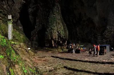 Tour chùa Hương & Hà Nội trong ngày (ảnh 2)