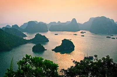 Tour Vietnam – Cambodia 15 days: Hà Nội – Ninh Bình – Hạ Long Bay – Huế (photo 2)