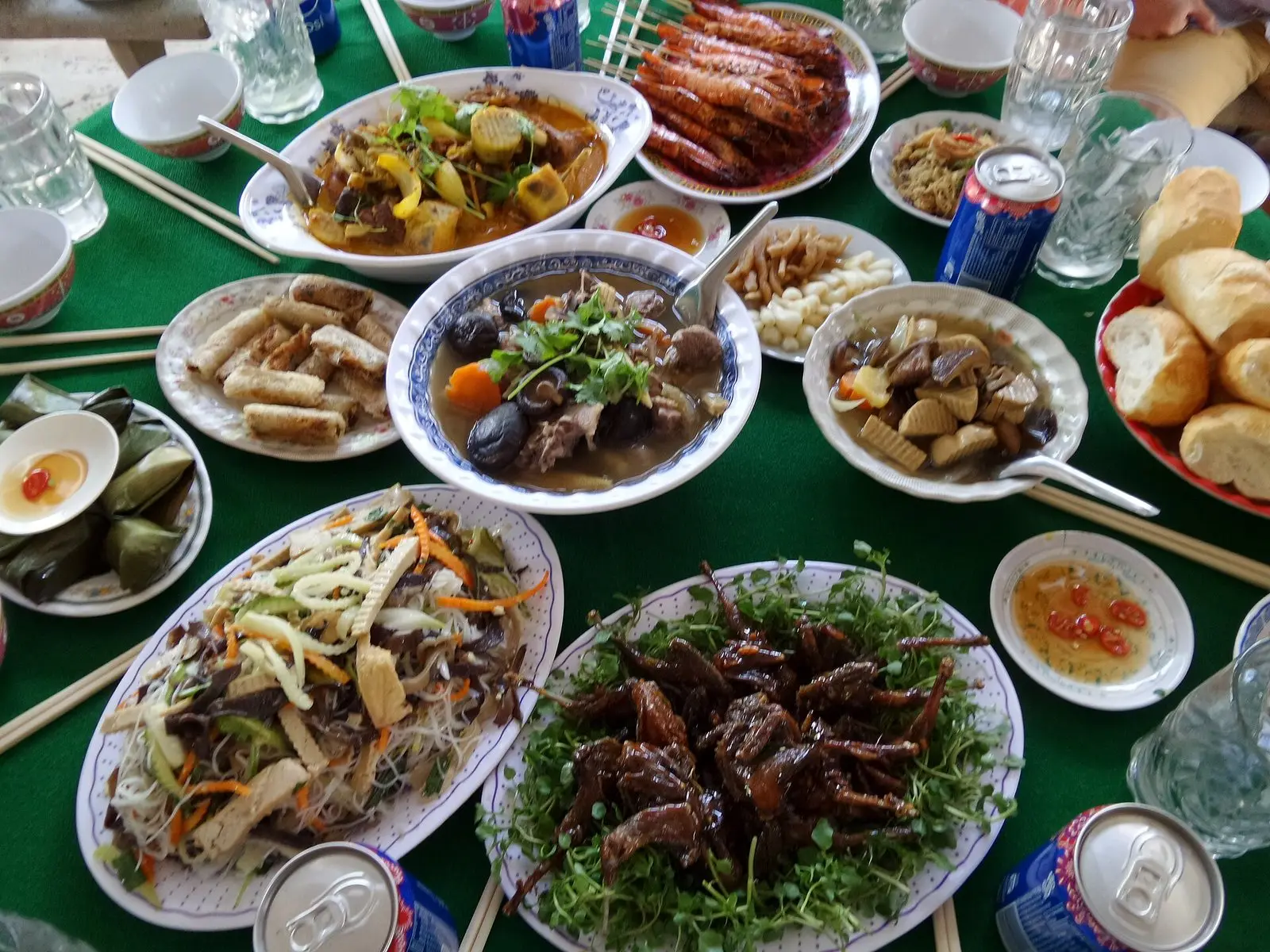 Tour ẩm thực Việt Nam 7 ngày: Hà Nội – Hội An – TP.HCM – Miền Tây