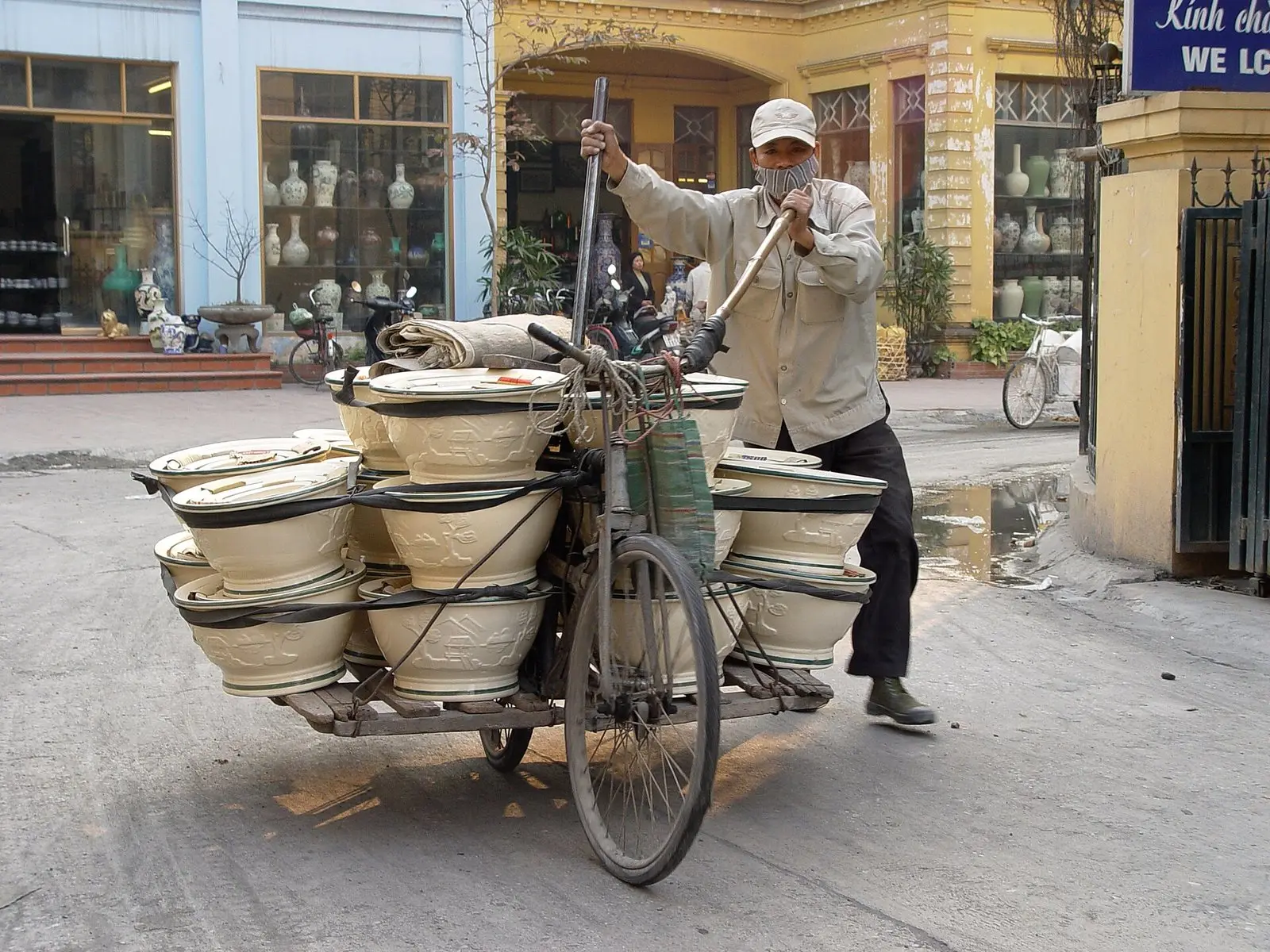 Tour làng nghề truyền thống Hà Nội (trọn ngày)