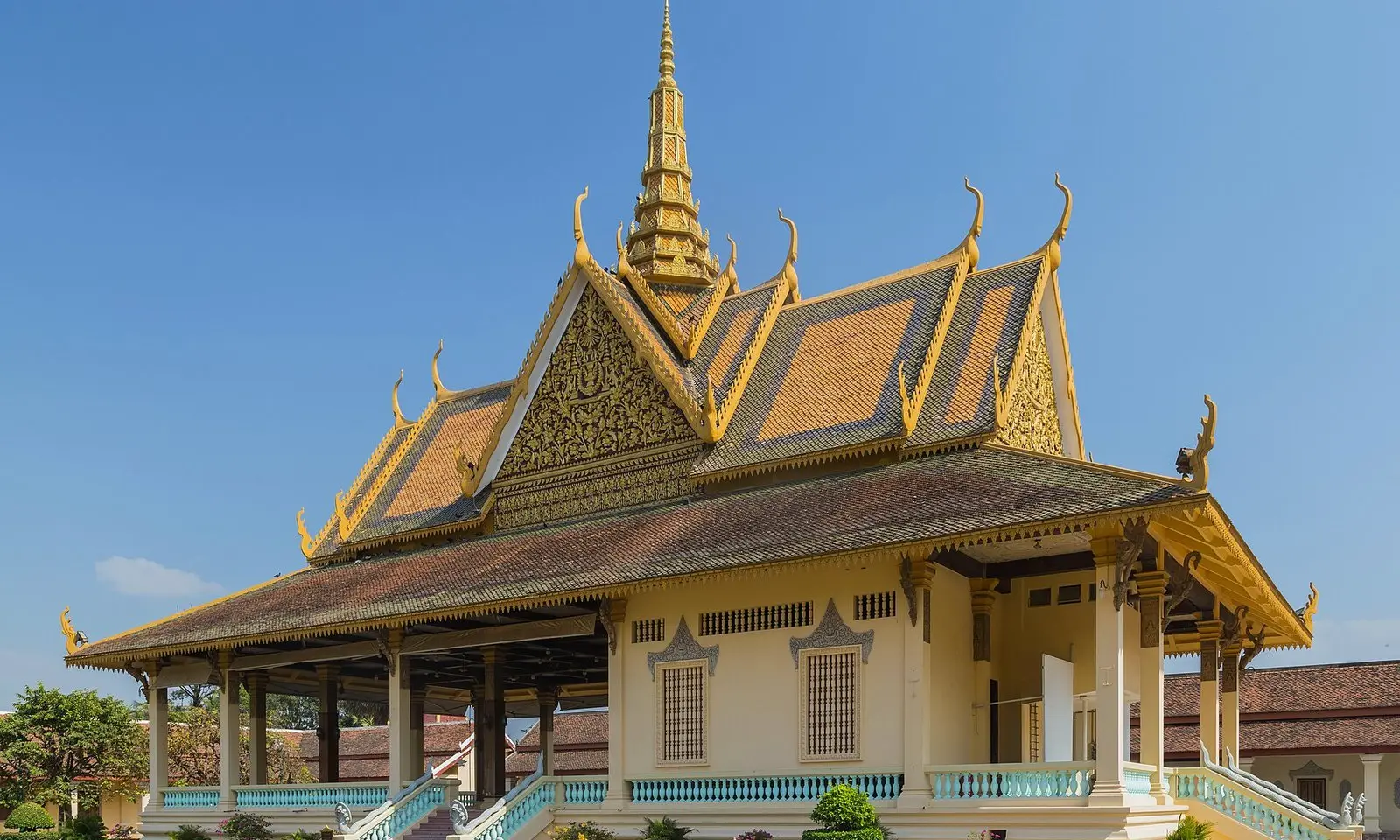 Du thuyền Việt Nam – Campuchia 8 ngày: Phnom Penh – Châu Đốc – Cái Bè – TP.HCM