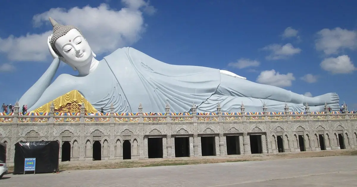 Tour nhóm nhỏ Sóc Trăng – Bạc Liêu từ Cần Thơ: chùa Som Rông, chùa Dơi và nhà hát nón lá — Cần Thơ — Sóc Trăng — Bạc Liêu, Việt Nam