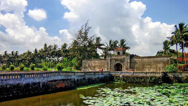 Th&agrave;nh cổ Quảng Trị, di t&iacute;ch c&aacute;ch ga Đ&ocirc;ng H&agrave; khoảng 13 km