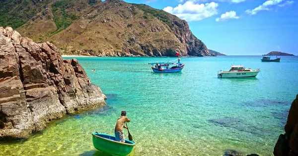 Bãi Kỳ Co ở Quy Nhơn, điểm đến của tuyến xe từ Nha Trang