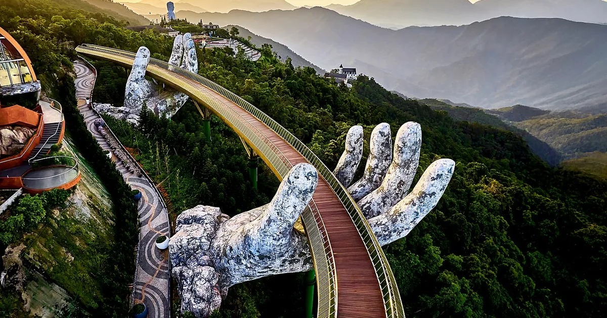 Cầu Vàng tại khu du lịch Bà Nà Hills