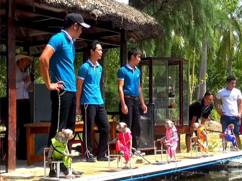 Ảnh khách chụp — TOUR NHA TRANG 4N3Đ (ĐI VỊNH NHA PHU) (Ewan Smith)
