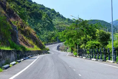 Tour Ẩm Thực Đà Nẵng Bằng Xe Máy Buổi Chiều Tối (ảnh 2)